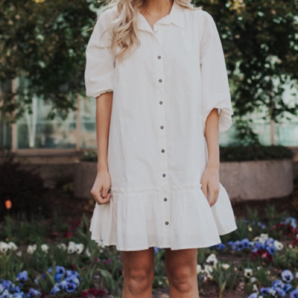Anthropologie White Button Down Dress. NWT. Size small.